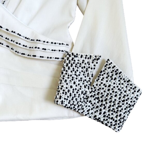 Cachet Designer Beaded Trim White Stretch Tailored Evening Blouse Top Size 8 - Picture 5 of 7